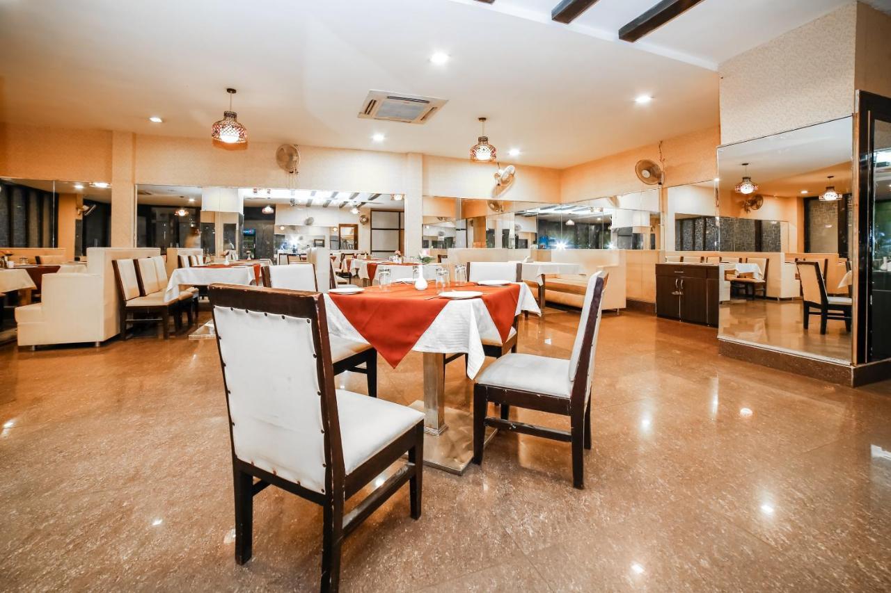 Oyo 35769 Hotel Rishabh Jhānsi Εξωτερικό φωτογραφία
