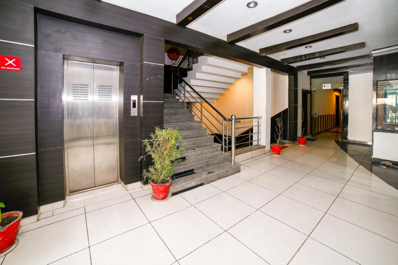 Oyo 35769 Hotel Rishabh Jhānsi Εξωτερικό φωτογραφία