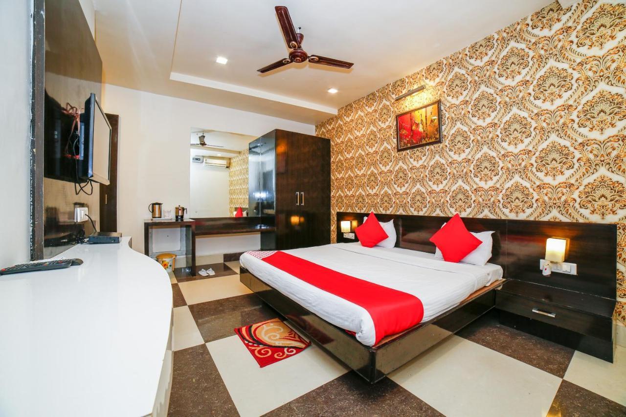 Oyo 35769 Hotel Rishabh Jhānsi Εξωτερικό φωτογραφία
