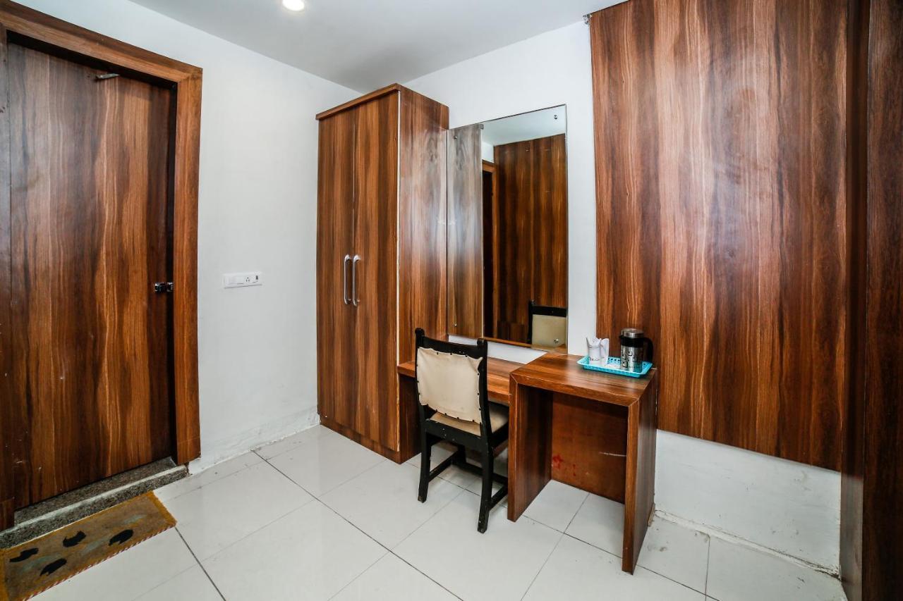 Oyo 35769 Hotel Rishabh Jhānsi Εξωτερικό φωτογραφία