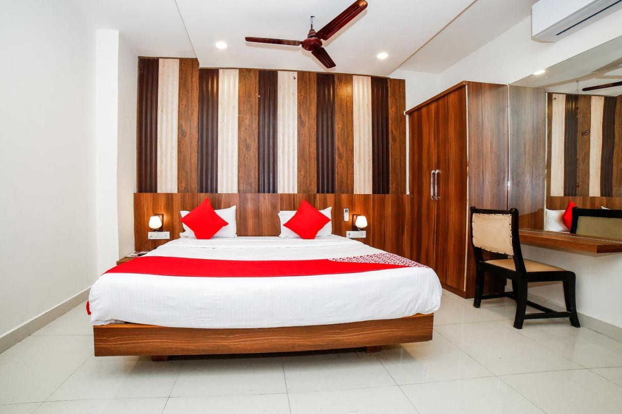 Oyo 35769 Hotel Rishabh Jhānsi Εξωτερικό φωτογραφία