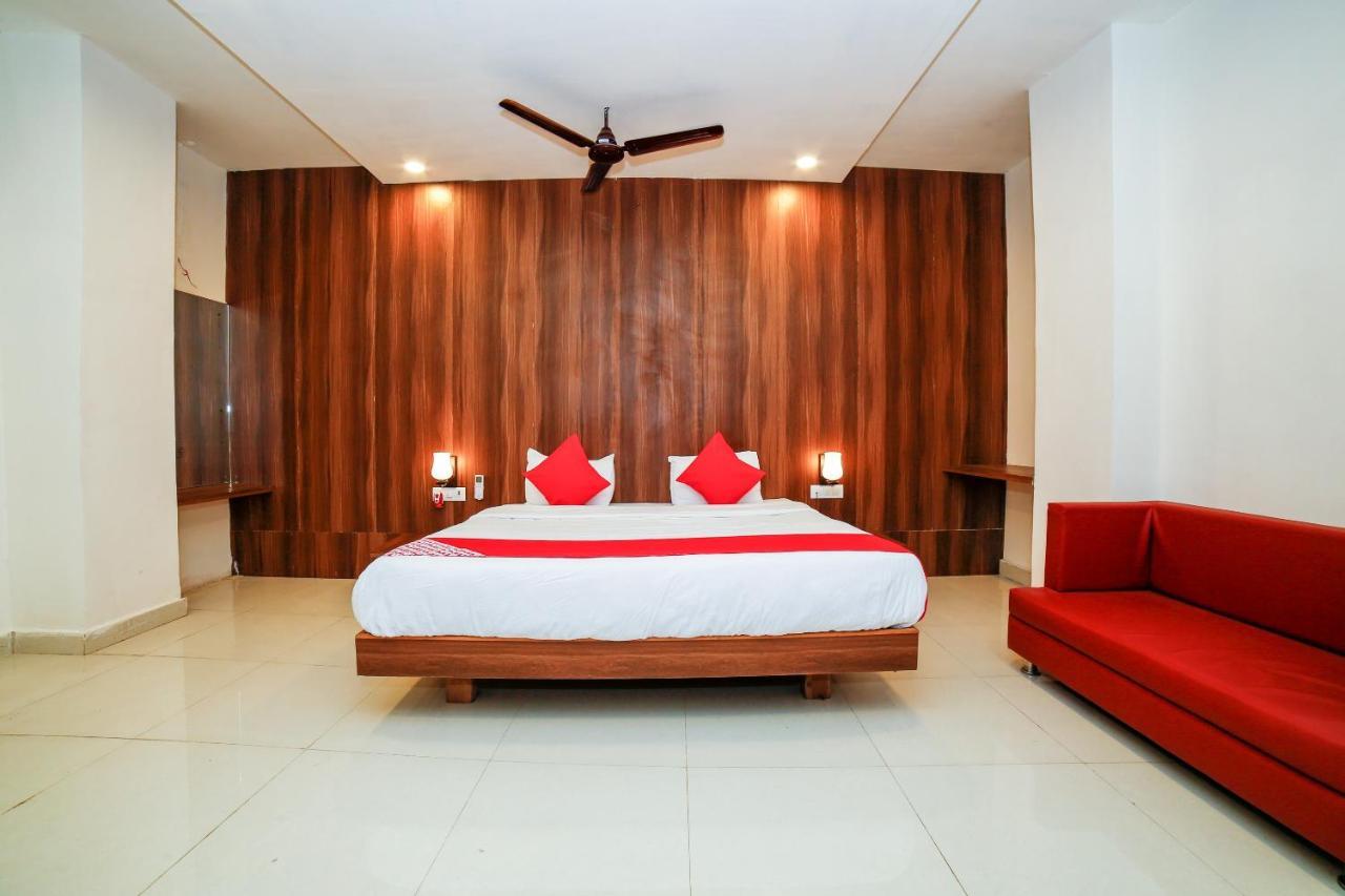 Oyo 35769 Hotel Rishabh Jhānsi Εξωτερικό φωτογραφία
